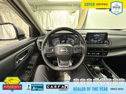 Vehicle photo 23