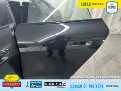 Vehicle photo 18