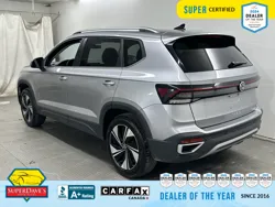 Vehicle photo 23