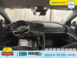 Vehicle photo 21