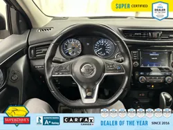 Vehicle photo 24