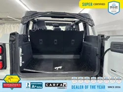 Vehicle photo 26
