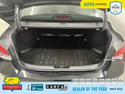 Vehicle photo 29