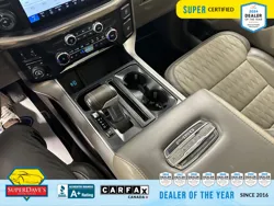 Vehicle photo 29