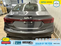 Vehicle photo 19