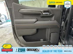 Vehicle photo 19