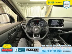 Vehicle photo 23
