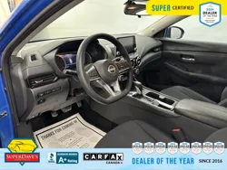 Vehicle photo 17