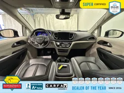 Vehicle photo 21