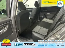 Vehicle photo 17