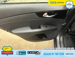 Vehicle photo 18