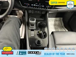 Vehicle photo 30