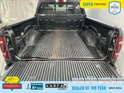 Vehicle photo 30