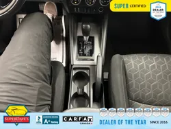 Vehicle photo 30