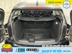 Vehicle photo 30