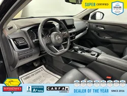 Vehicle photo 17