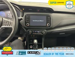 Vehicle photo 25