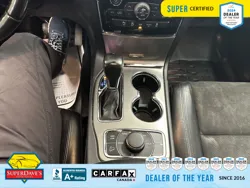 Vehicle photo 29