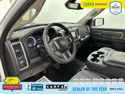 Vehicle photo 17