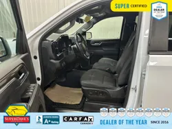 Vehicle photo 18