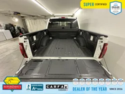 Vehicle photo 31