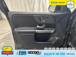 Vehicle photo 12