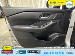 Vehicle photo 16