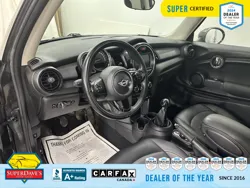 Vehicle photo 17