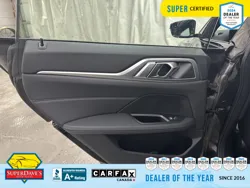 Vehicle photo 19