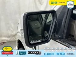 Vehicle photo 14