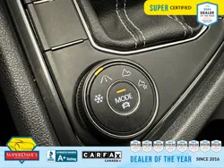 Vehicle photo 17
