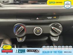 Vehicle photo 28