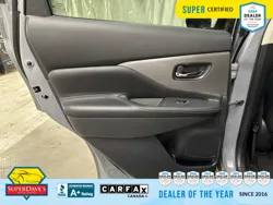 Vehicle photo 20