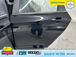 Vehicle photo 19