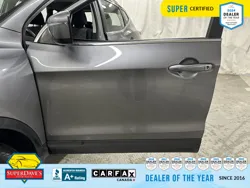 Vehicle photo 15