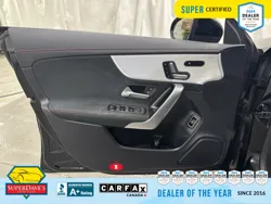 Vehicle photo 16