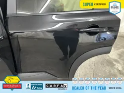 Vehicle photo 19