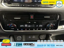 Vehicle photo 28