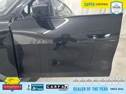 Vehicle photo 14