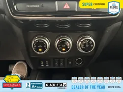 Vehicle photo 28