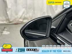 Vehicle photo 14
