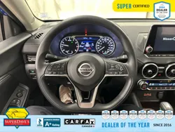 Vehicle photo 24