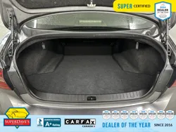 Vehicle photo 31
