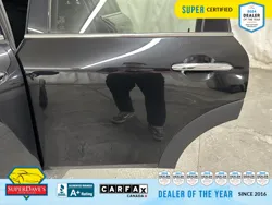 Vehicle photo 18