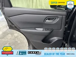 Vehicle photo 20