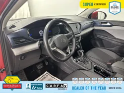 Vehicle photo 17