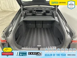 Vehicle photo 30