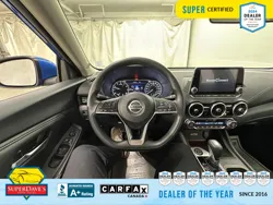 Vehicle photo 23