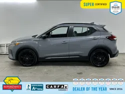 Vehicle photo 25