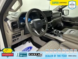 Vehicle photo 17